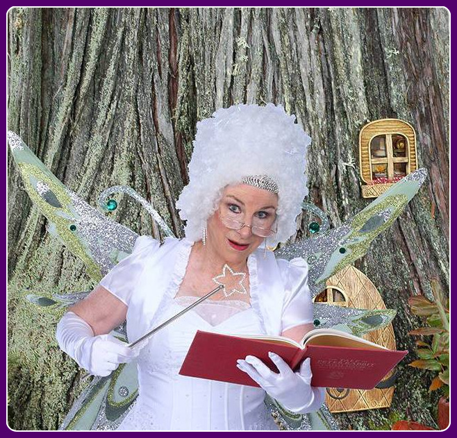 House_Fairy_next_to_tree-001